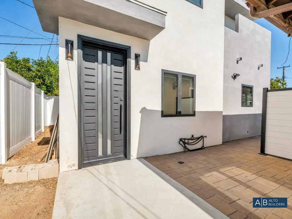 Alto Venice Modern ADU