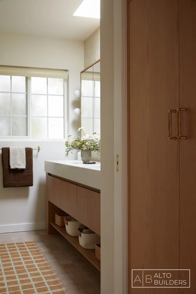 Silver Lake Bathroom – Primary Bath View to Linen Closet and Bedroom