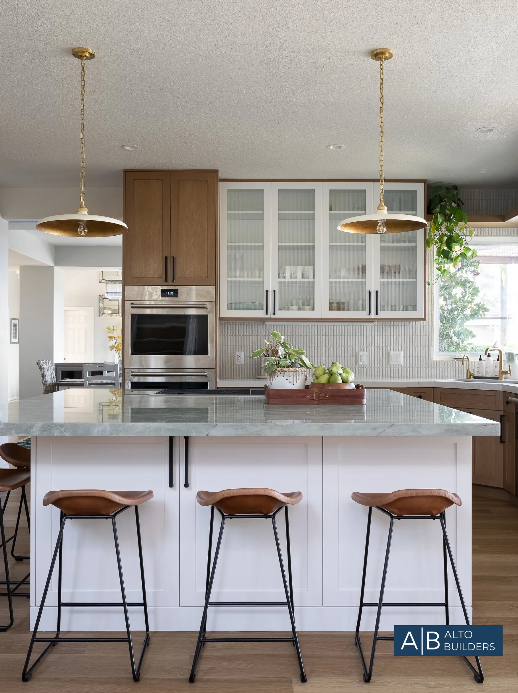 Silver Lake Contemporary Kitchen – Complete Kitchen Overview