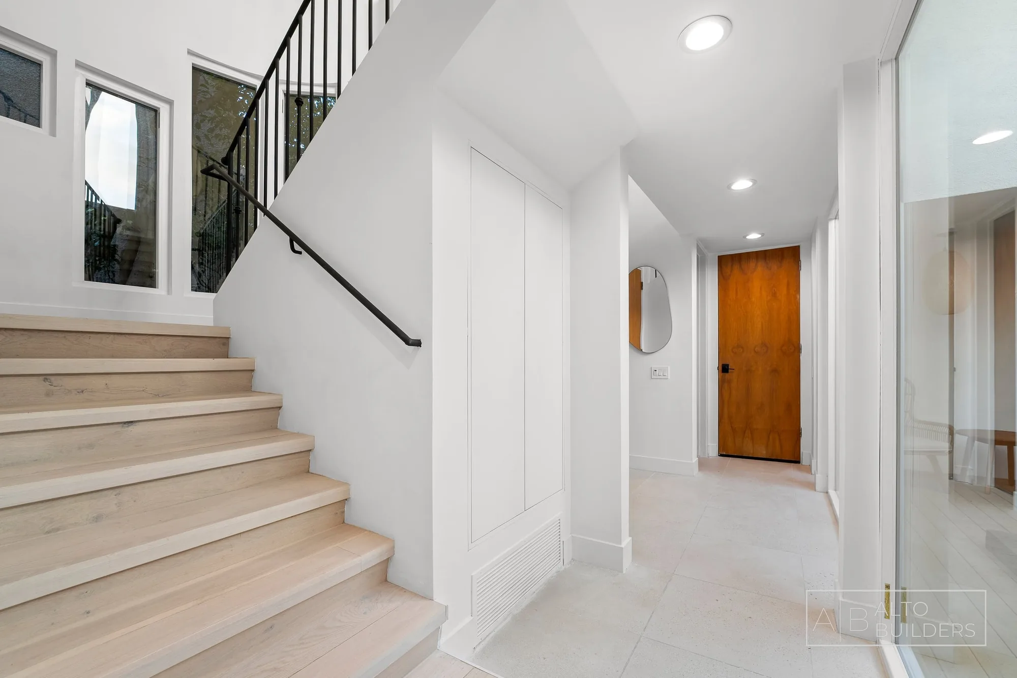 Venice Canal Residence - Photo 19