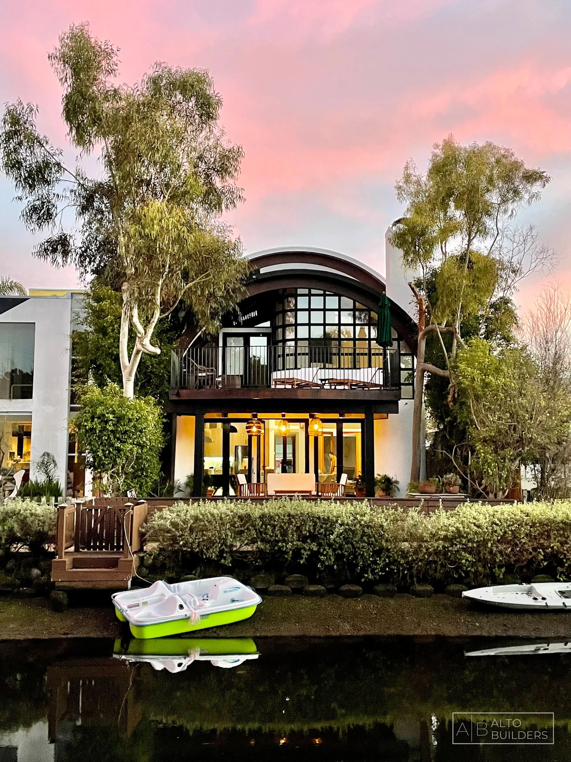 Venice Canal Residence - Photo 2
