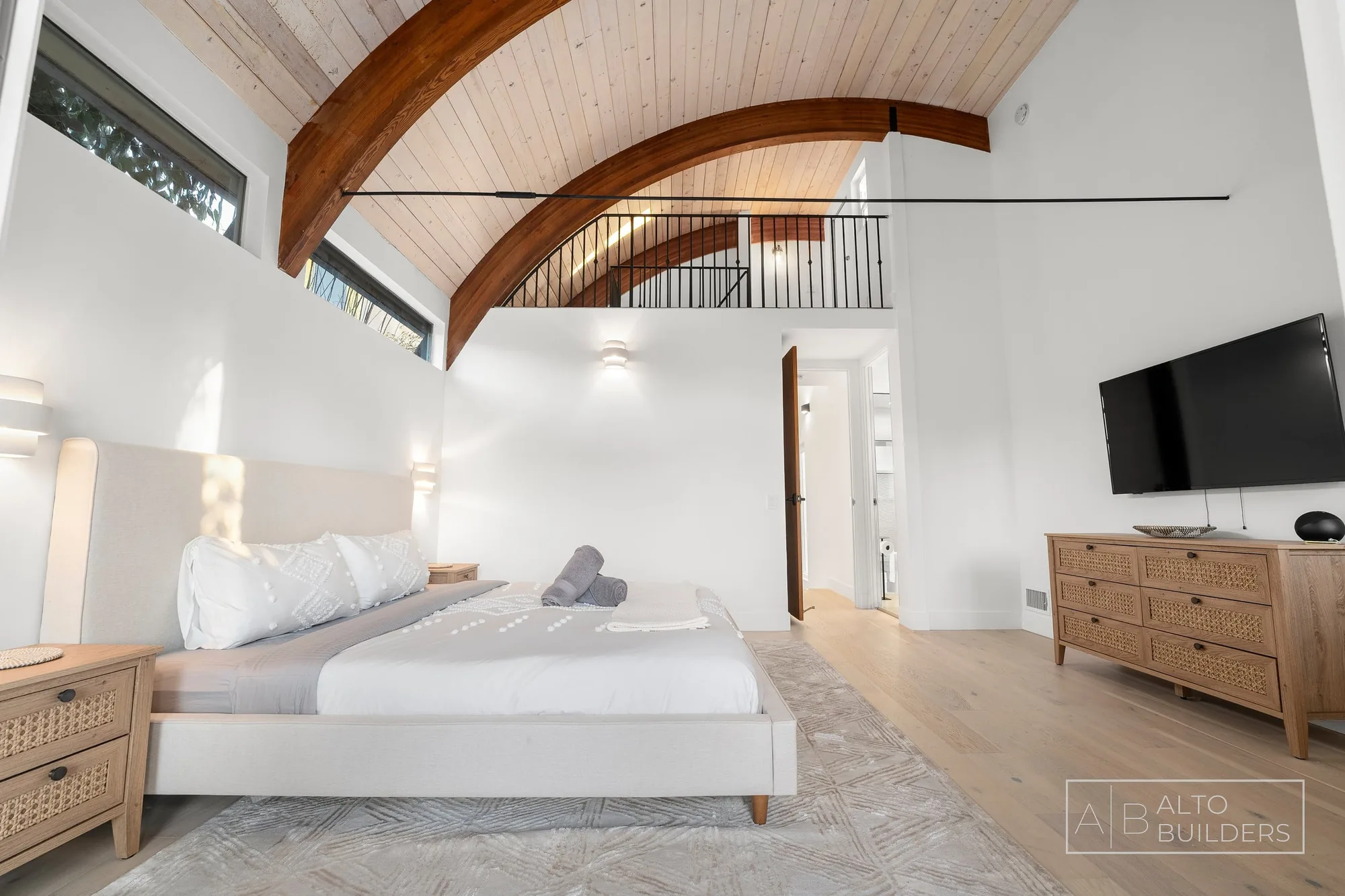 Venice Canal Residence - Photo 23