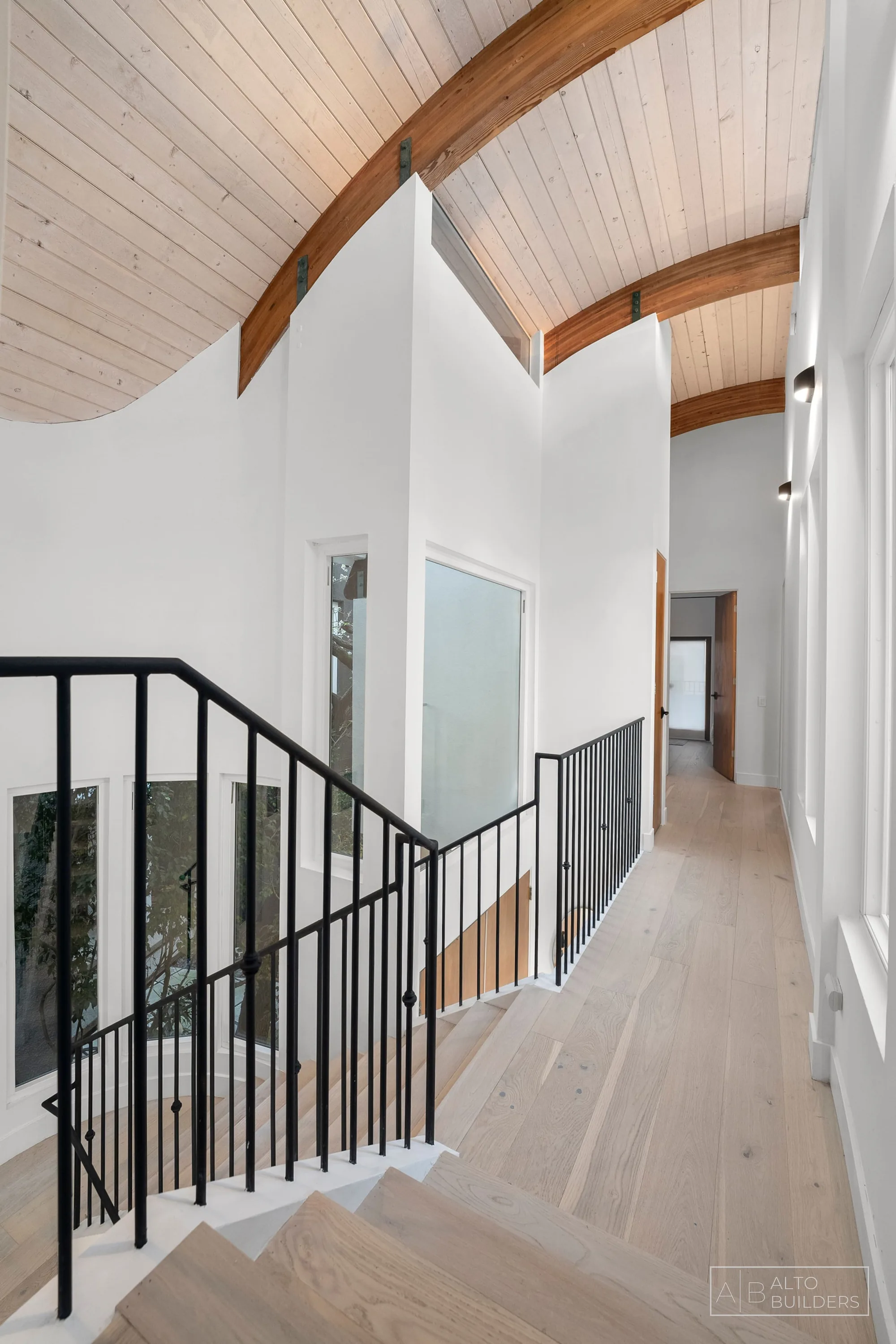 Venice Canal Residence - Photo 33