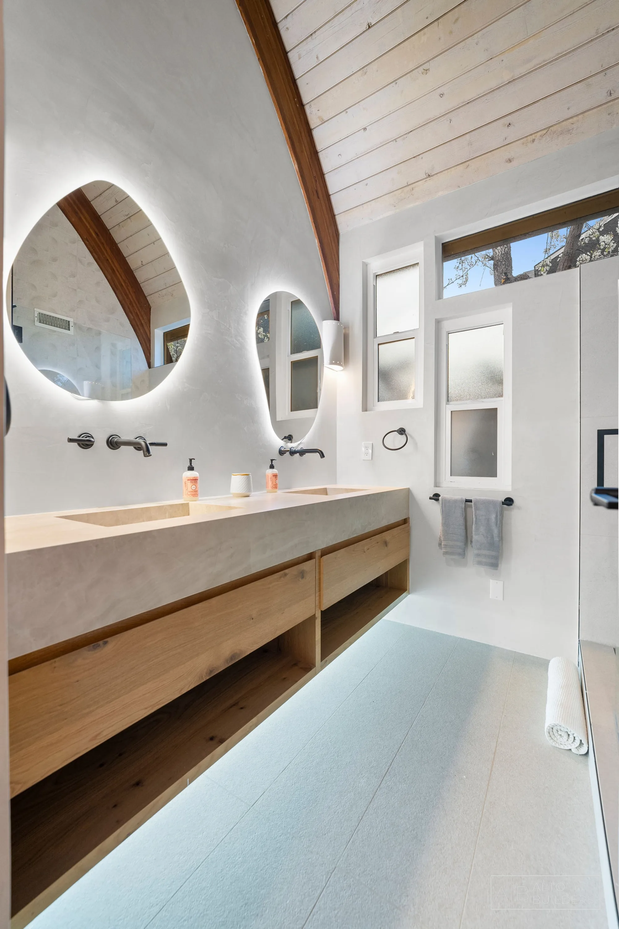 Venice Canal Residence - Photo 38