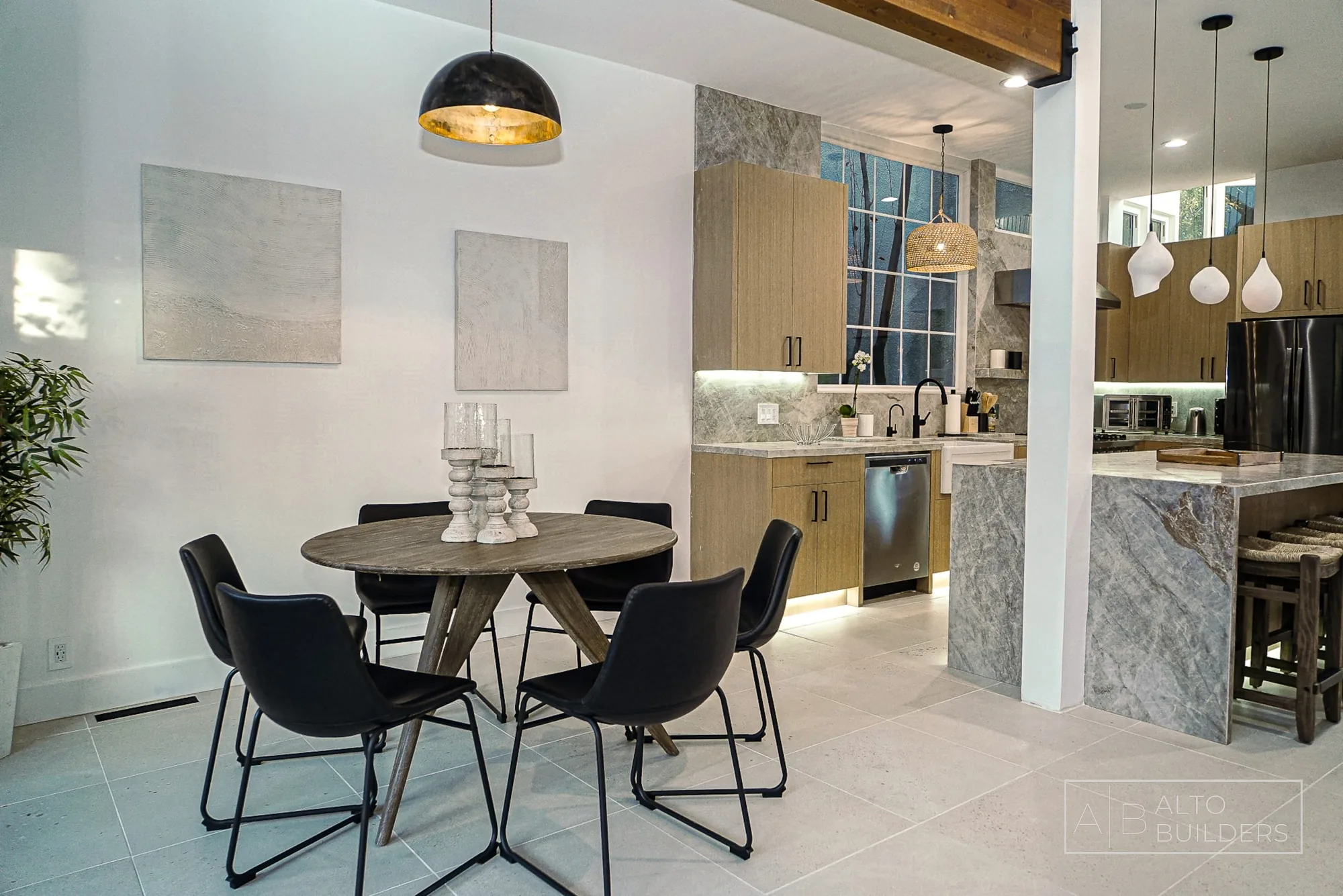 Venice Canal Residence - Photo 9